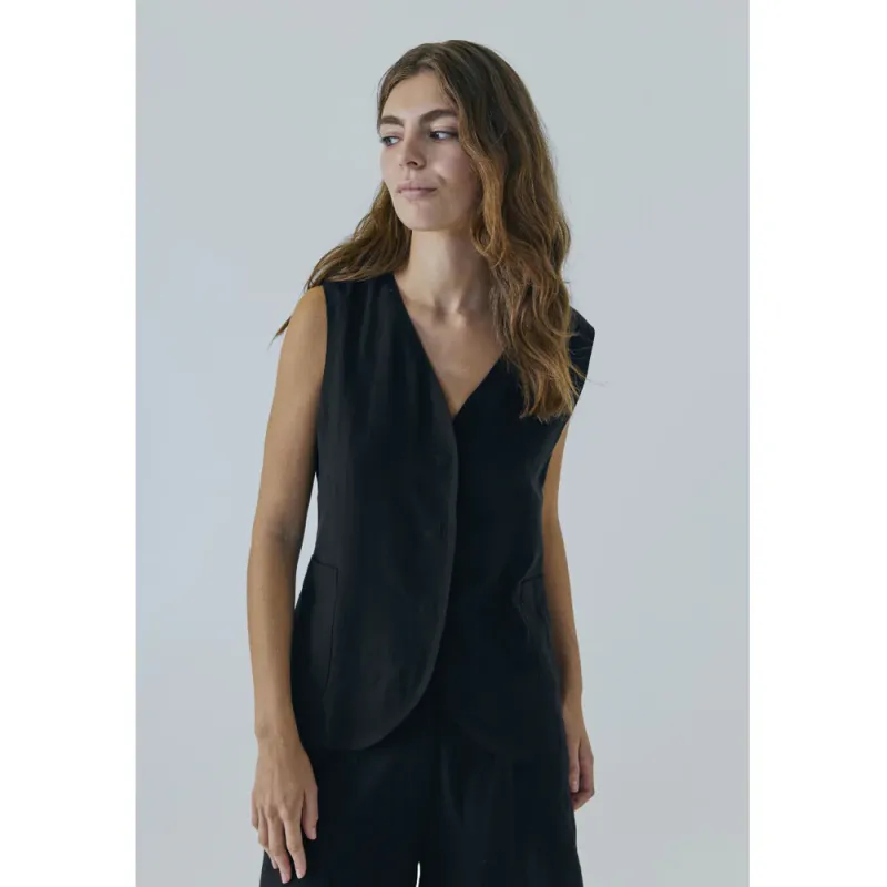 Minna vest